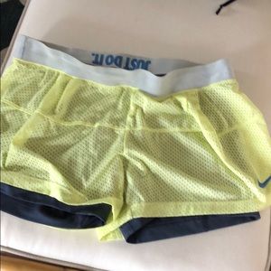 Nike Runner Shorts - Spandex shorts under